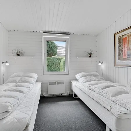 Cozy Home In Hejls With House Sea View Nyaraló