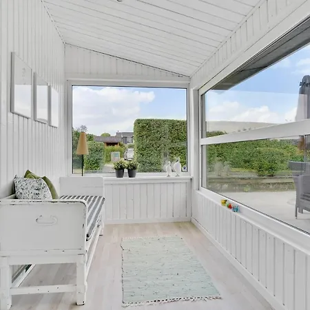 Cozy Home In Hejls With House Sea View * 하일스