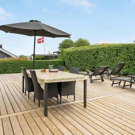 3 Bedroom Awesome In Holiday home Hejls