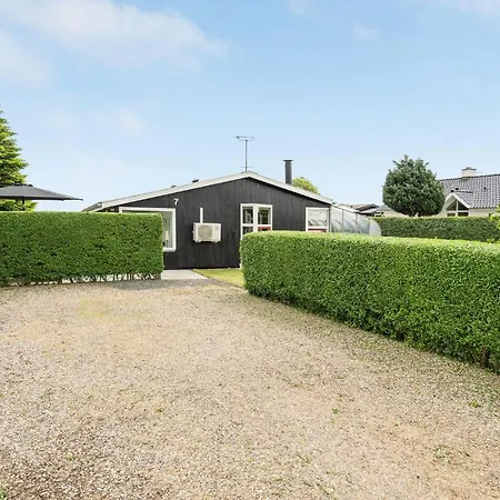 Cozy Home In Hejls With House Sea View